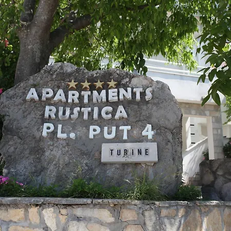 Rustica Apartment