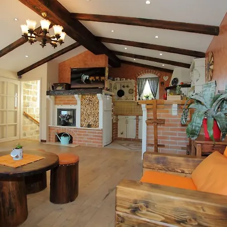 Apartment Rustica *