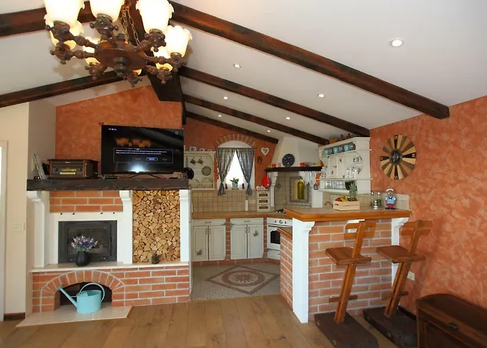 Rustica 公寓 马卡尔斯卡